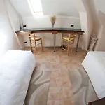 Chateau De Lastours Bed and breakfast Espalais