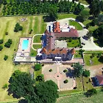 Chateau De Lastours 3*