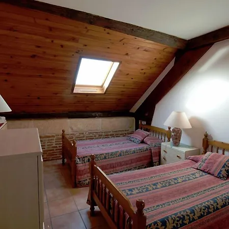 فندق مبيت وإفطار Chateau De Lastours