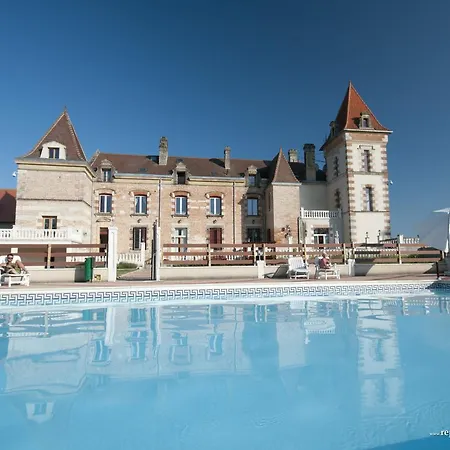 Bed & Breakfast Chateau De Lastours
