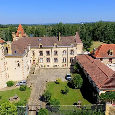 Bed & Breakfast Chateau De Lastours