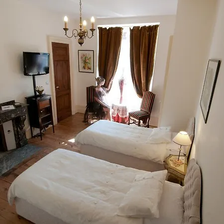 Chateau De Lastours 3*